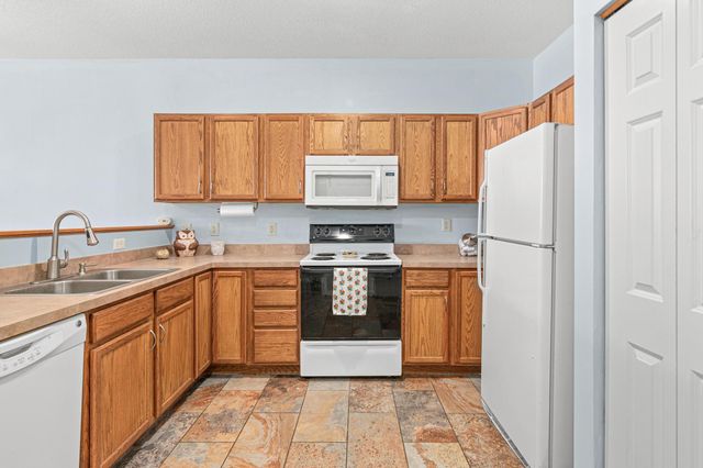 1035 Providence Drive, Shakopee, MN 55379