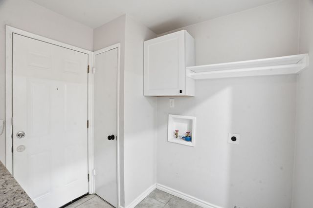 8660 Kingspoint Drive, Dallas, TX 75238