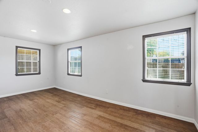 8660 Kingspoint Drive, Dallas, TX 75238