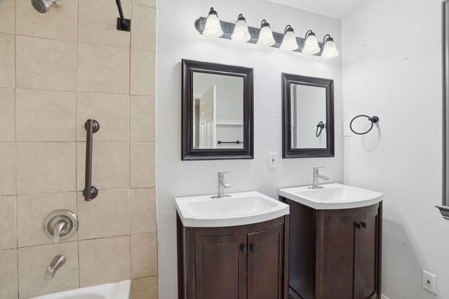 8660 Kingspoint Drive, Dallas, TX 75238