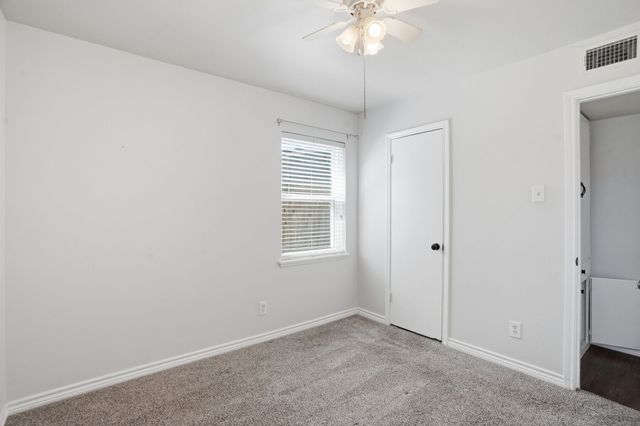 8660 Kingspoint Drive, Dallas, TX 75238