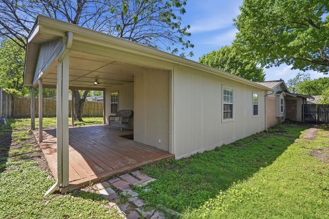 8660 Kingspoint Drive, Dallas, TX 75238