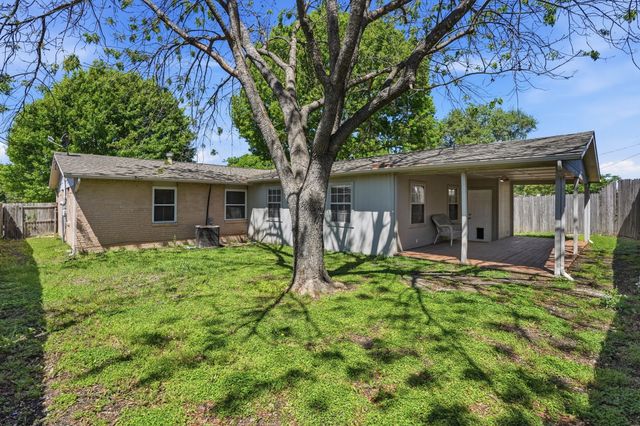 8660 Kingspoint Drive, Dallas, TX 75238