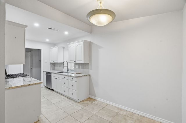 8660 Kingspoint Drive, Dallas, TX 75238