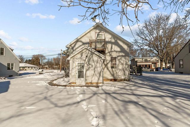 1897 E NEWBERRY STREET, Appleton, WI 54915