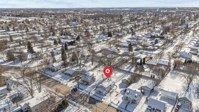 1897 E NEWBERRY STREET, Appleton, WI 54915