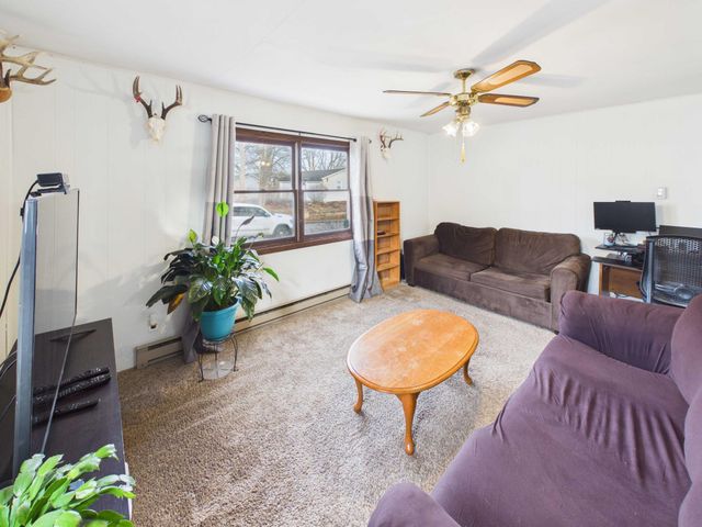 900 4th Street, Holdingford, MN 56340