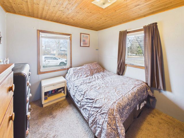 900 4th Street, Holdingford, MN 56340