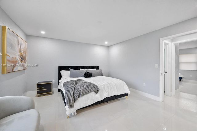 14760 S Spur Dr, Miami, FL 33161