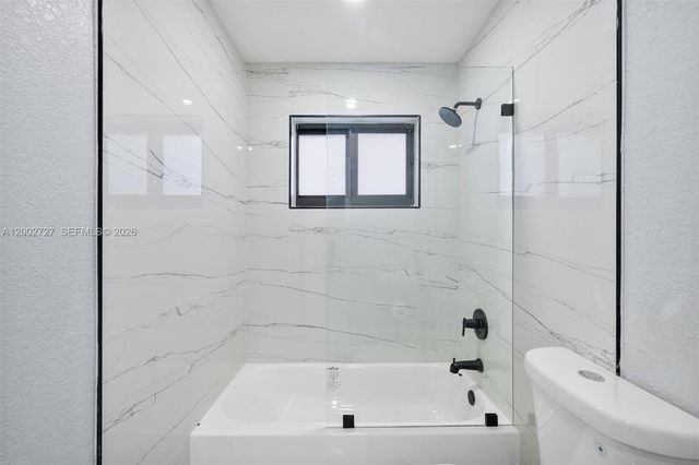 14760 S Spur Dr, Miami, FL 33161