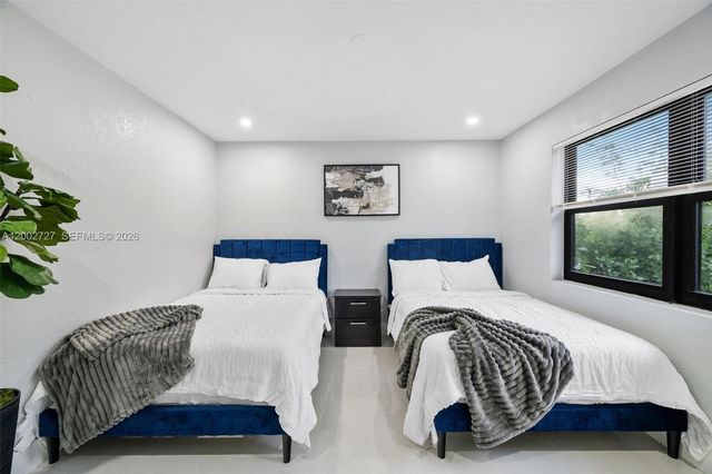 14760 S Spur Dr, Miami, FL 33161