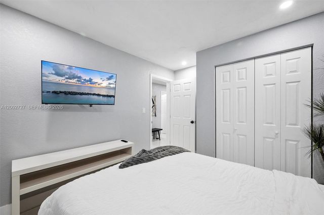 14760 S Spur Dr, Miami, FL 33161