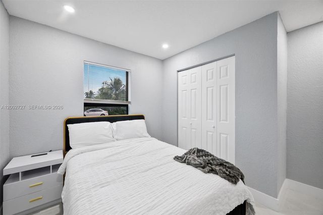 14760 S Spur Dr, Miami, FL 33161