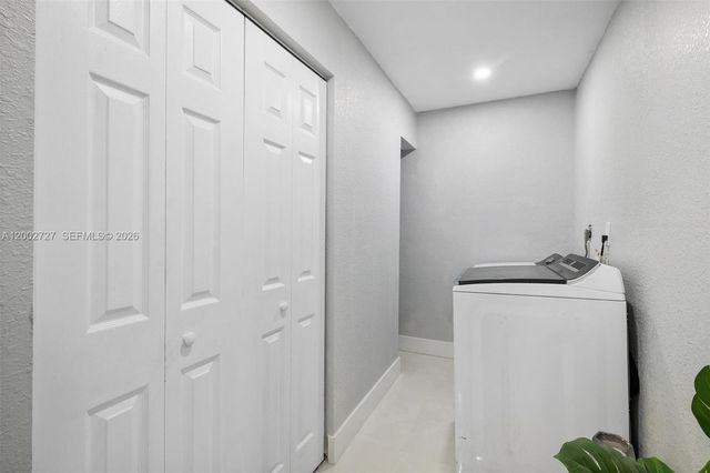 14760 S Spur Dr, Miami, FL 33161