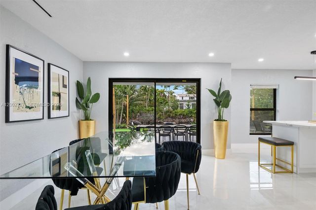 14760 S Spur Dr, Miami, FL 33161