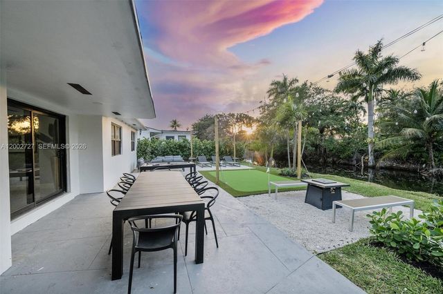 14760 S Spur Dr, Miami, FL 33161