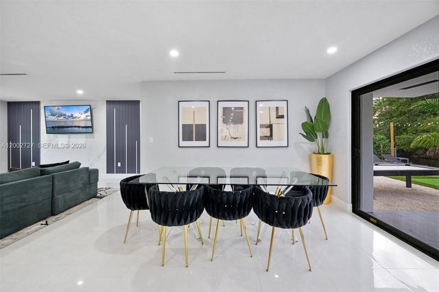 14760 S Spur Dr, Miami, FL 33161