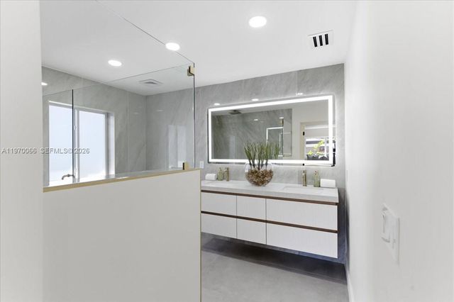 1971 SW 33rd Ave, Miami, FL 33145