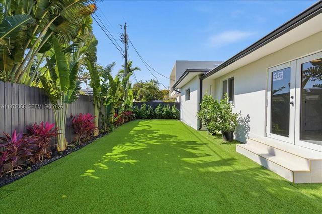 1971 SW 33rd Ave, Miami, FL 33145