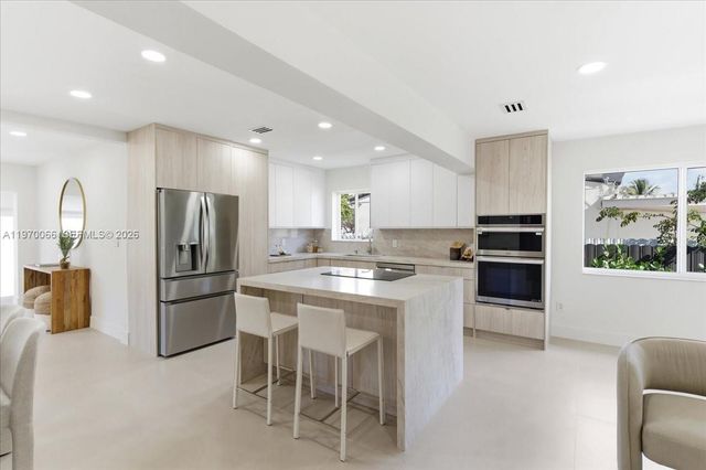 1971 SW 33rd Ave, Miami, FL 33145