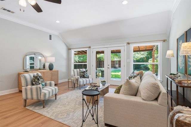 3709 Wildwood Road, Fort Worth, TX 76107