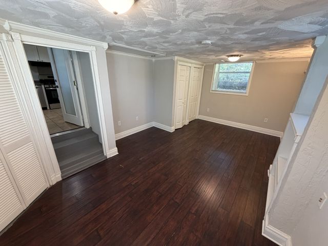 720 Robert Burns Dr, Nashville, TN 37217
