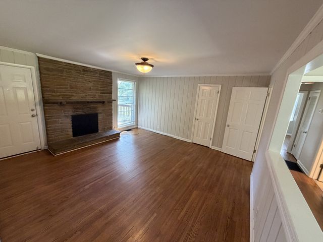 720 Robert Burns Dr, Nashville, TN 37217
