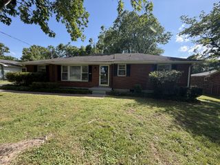 720 Robert Burns Dr, Nashville, TN 37217