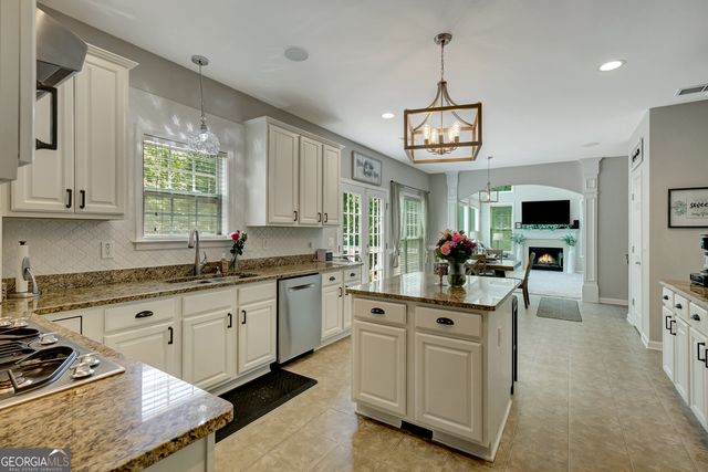 381 Rosebay Lane, Sharpsburg, GA 30277