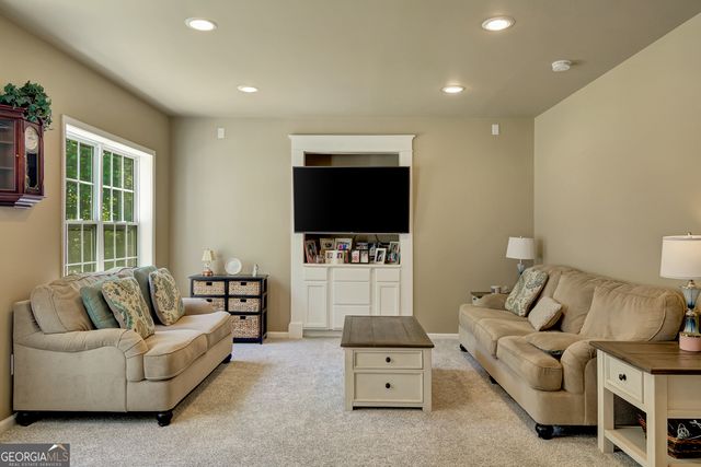 381 Rosebay Lane, Sharpsburg, GA 30277