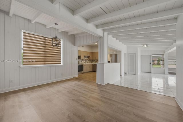 3825 SW 33rd St, West Park, FL 33023