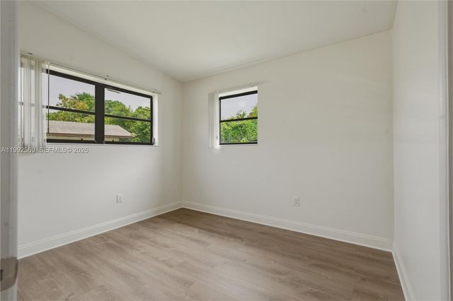 3825 SW 33rd St, West Park, FL 33023