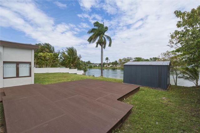 3825 SW 33rd St, West Park, FL 33023