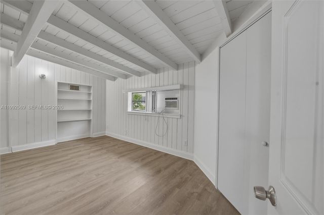 3825 SW 33rd St, West Park, FL 33023