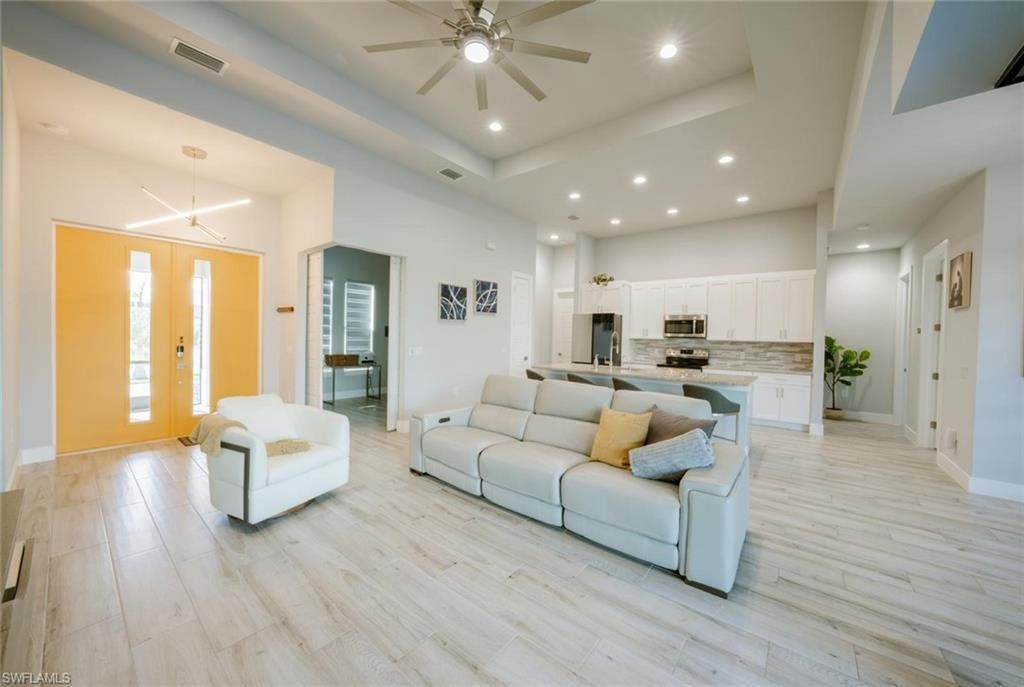333 SW 31st AVE, CAPE CORAL, FL 33991 — photo 2