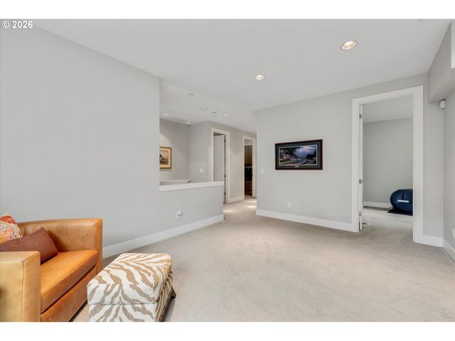 9629 Sw 18TH Pl, Portland, OR 97219