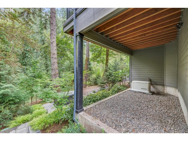 9629 Sw 18TH Pl, Portland, OR 97219