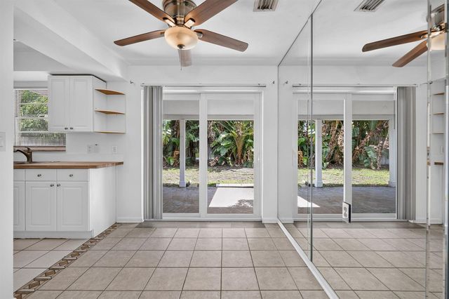 101 E Beverly Road E, Jupiter, FL 33469