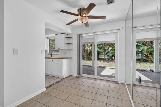 101 E Beverly Road E, Jupiter, FL 33469