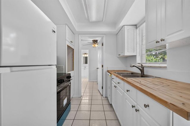 101 E Beverly Road E, Jupiter, FL 33469