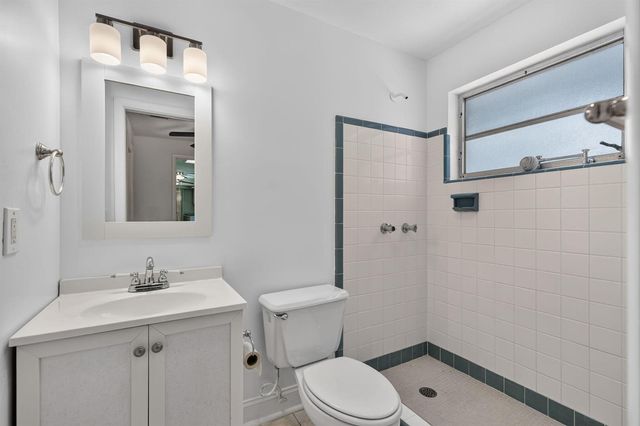 101 E Beverly Road E, Jupiter, FL 33469