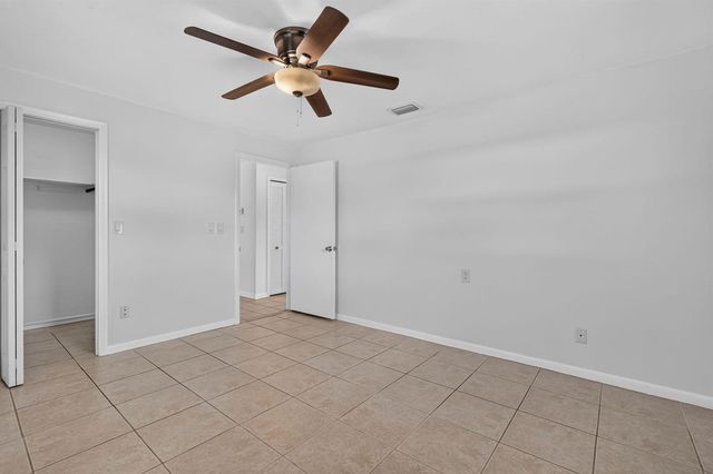 101 E Beverly Road E, Jupiter, FL 33469