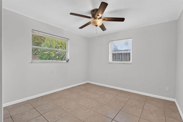 101 E Beverly Road E, Jupiter, FL 33469