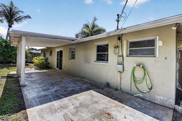 101 E Beverly Road E, Jupiter, FL 33469
