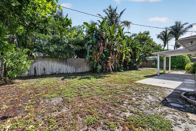 101 E Beverly Road E, Jupiter, FL 33469