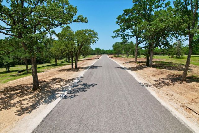 63 S Cresent Drive, Pottsboro, TX 75076