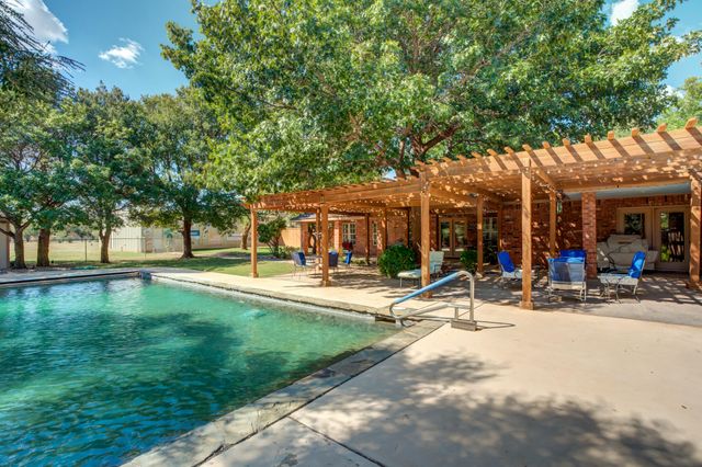 15610 FM 179, Wolfforth, TX 79382