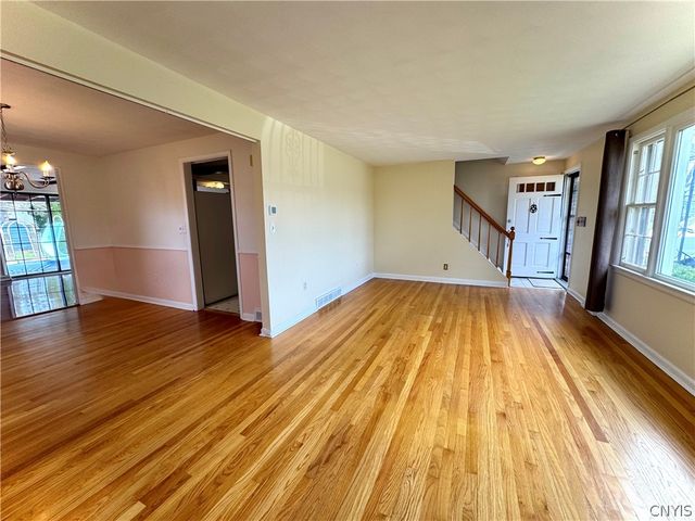 128 Washburn Drive, Dewitt, NY 13057
