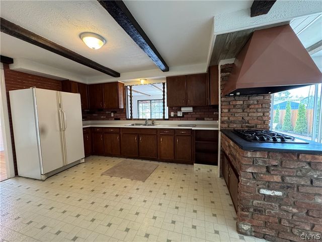 128 Washburn Drive, Dewitt, NY 13057