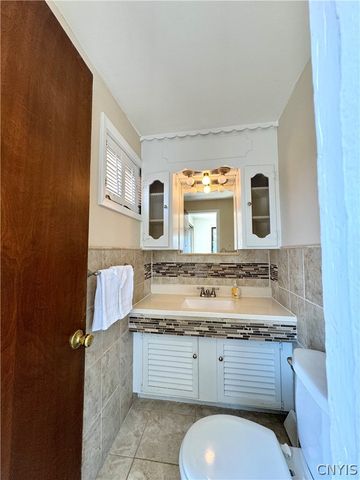 128 Washburn Drive, Dewitt, NY 13057